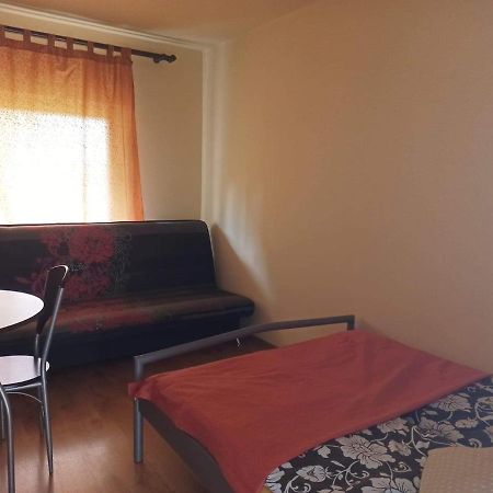 Przylesie Apartamento Uniejow Exterior foto