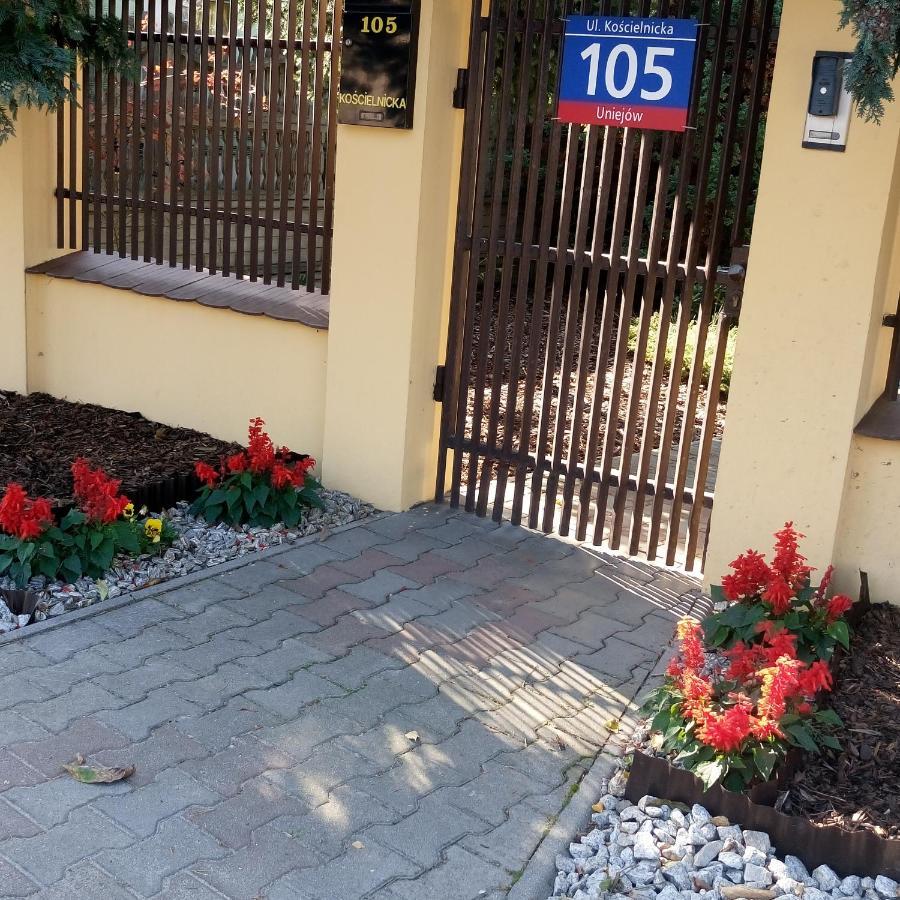 Przylesie Apartamento Uniejow Exterior foto